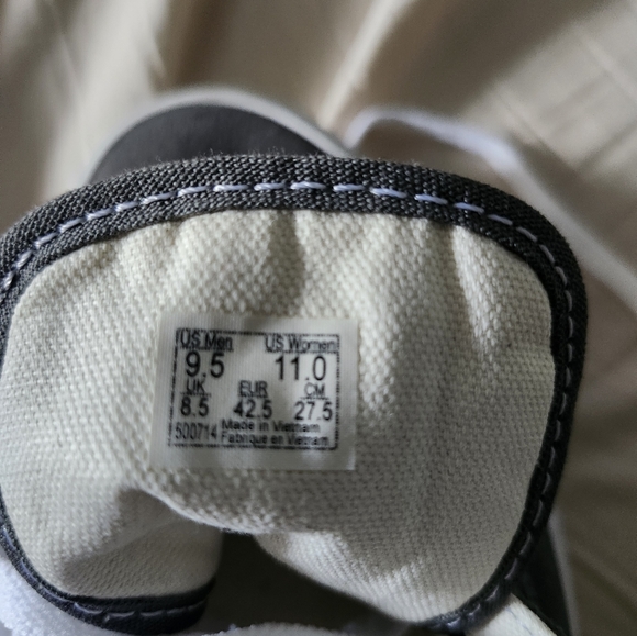 Vans Gray Canvas Sneakers, Men's Size 9.5 Womens 11, NEW Without Box - Picture 7 of 7